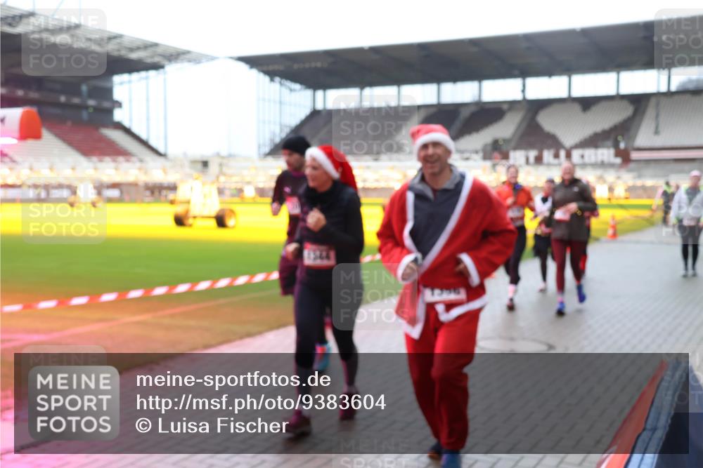 07.12.2025 - St. Pauli X-Mass-Run No. 15 Luisa Fischer http://msf.ph/oto/9383604 07.12.2025 11:26:28 Ziel 1390, 610, 624, 674, 678, 1079, 1334, 1339, 1344, 1345, 1356, 1379, 1388, 1498, 1501, 1593, 1632, 1672, 1673, 2055, 2059, 2063, 2066, 2069, 2074, 2088, 2124, 2145, 2161, 2166, 2198, 2255, 2257, 2260, 2265, 2498, 2637, 2786, 2795, 3050, 3051, 3068, 3070, 3094, 3217, 3257, 3258, 3260, 3261, 3607, 4654, 4825 meine-sportfotos.de