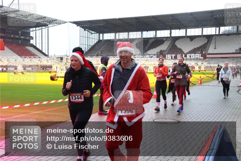 07.12.2025 - St. Pauli X-Mass-Run No. 15 Luisa Fischer http://msf.ph/oto/9383606 07.12.2025 11:26:28 Ziel 1344, 1556, 226, 674, 1593, 610, 624, 674, 678, 1079, 1334, 1339, 1344, 1345, 1356, 1379, 1388, 1498, 1501, 1593, 1632, 1672, 1673, 2055, 2059, 2063, 2066, 2069, 2074, 2088, 2124, 2145, 2161, 2166, 2198, 2255, 2257, 2260, 2265, 2498, 2637, 2786, 2795, 3050, 3051, 3068, 3070, 3094, 3217, 3257, 3258, 3260, 3261, 3607, 4654, 4825 meine-sportfotos.de