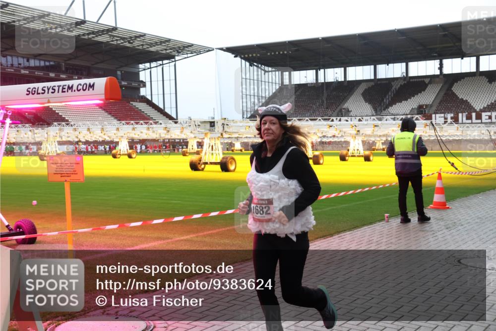 07.12.2025 - St. Pauli X-Mass-Run No. 15 Luisa Fischer http://msf.ph/oto/9383624 07.12.2025 10:54:05 Ziel 15, 1682, 106, 546, 1478, 1679, 1680, 1681, 1682, 1683, 3128 meine-sportfotos.de