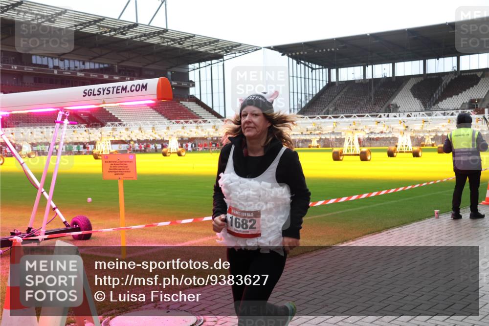 07.12.2025 - St. Pauli X-Mass-Run No. 15 Luisa Fischer http://msf.ph/oto/9383627 07.12.2025 10:54:05 Ziel 5, 1682, 106, 546, 1478, 1679, 1680, 1681, 1682, 1683, 3128 meine-sportfotos.de