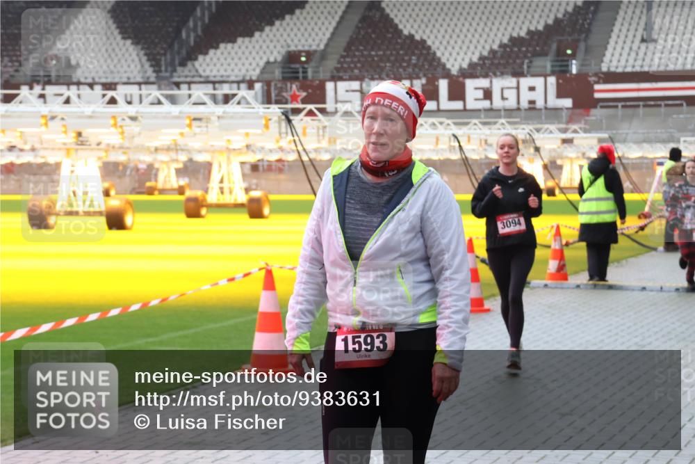 07.12.2025 - St. Pauli X-Mass-Run No. 15 Luisa Fischer http://msf.ph/oto/9383631 07.12.2025 11:26:34 Ziel 13, 1593, 3094, 610, 624, 674, 678, 1079, 1334, 1339, 1344, 1345, 1356, 1379, 1388, 1498, 1501, 1593, 1632, 1672, 1673, 2055, 2059, 2063, 2066, 2069, 2074, 2088, 2124, 2145, 2161, 2166, 2198, 2255, 2257, 2260, 2265, 2637, 2786, 2795, 3050, 3051, 3068, 3070, 3094, 3217, 3257, 3258, 3260, 3261, 3607, 4654 meine-sportfotos.de