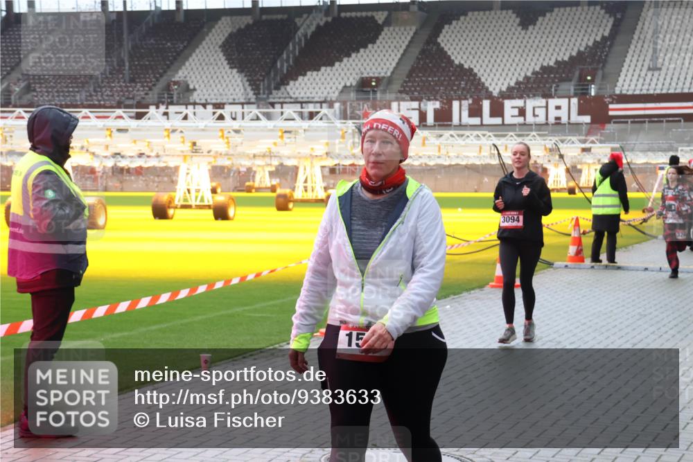 07.12.2025 - St. Pauli X-Mass-Run No. 15 Luisa Fischer http://msf.ph/oto/9383633 07.12.2025 11:26:34 Ziel 15, 3094, 326, 610, 624, 674, 678, 1079, 1334, 1339, 1344, 1345, 1356, 1379, 1388, 1498, 1501, 1593, 1632, 1672, 1673, 2055, 2059, 2063, 2066, 2069, 2074, 2088, 2124, 2145, 2161, 2166, 2198, 2255, 2257, 2260, 2265, 2637, 2786, 2795, 3050, 3051, 3068, 3070, 3094, 3217, 3257, 3258, 3260, 3261, 3607, 4654 meine-sportfotos.de