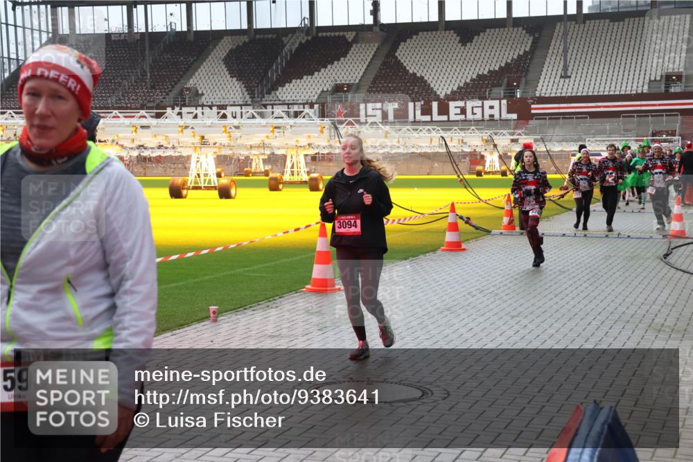 07.12.2025 - St. Pauli X-Mass-Run No. 15 Luisa Fischer http://msf.ph/oto/9383641 07.12.2025 11:26:36 Ziel 593, 3094, 610, 624, 674, 678, 1079, 1344, 1345, 1356, 1379, 1498, 1501, 1593, 1632, 1673, 2055, 2059, 2063, 2066, 2069, 2074, 2088, 2124, 2145, 2161, 2166, 2198, 2255, 2257, 2260, 2265, 2637, 2786, 2795, 3050, 3051, 3068, 3070, 3094, 3217, 3257, 3258, 3260, 3261, 3607, 4654 meine-sportfotos.de