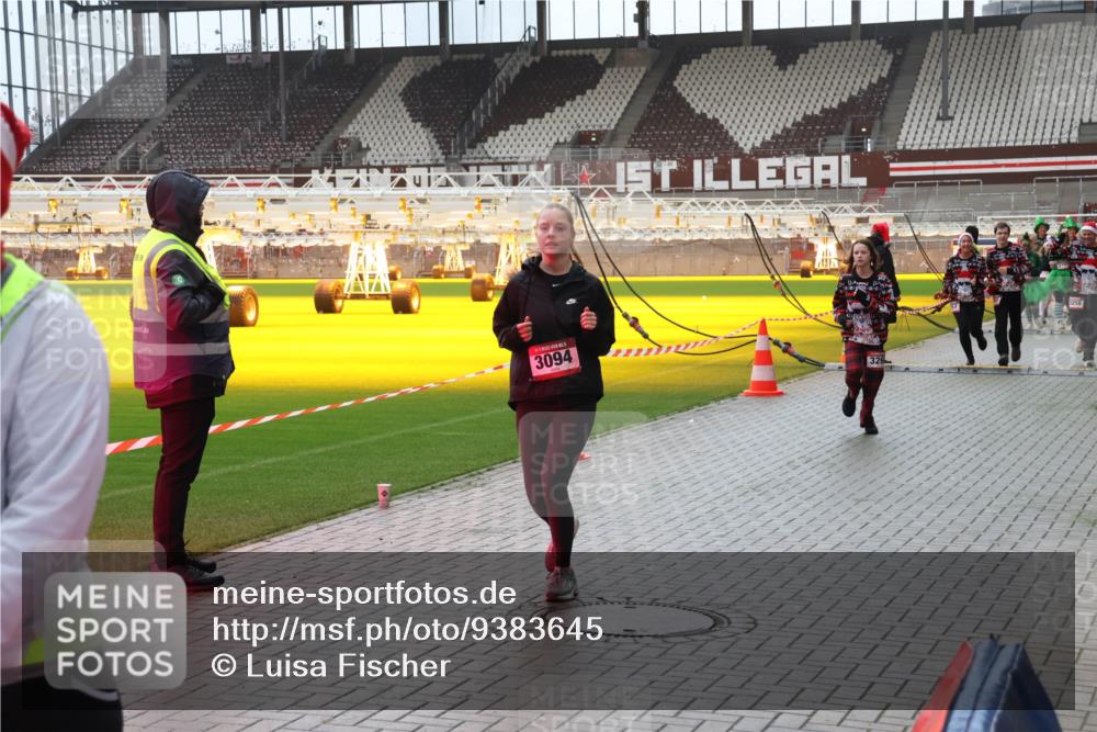 07.12.2025 - St. Pauli X-Mass-Run No. 15 Luisa Fischer http://msf.ph/oto/9383645 07.12.2025 11:26:36 Ziel 3094, 326, 610, 624, 674, 678, 1079, 1344, 1345, 1356, 1379, 1498, 1501, 1593, 1632, 1673, 2055, 2059, 2063, 2066, 2069, 2074, 2088, 2124, 2145, 2161, 2166, 2198, 2255, 2257, 2260, 2265, 2637, 2786, 2795, 3050, 3051, 3068, 3070, 3094, 3217, 3257, 3258, 3260, 3261, 3607, 4654 meine-sportfotos.de