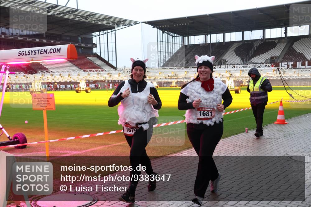 07.12.2025 - St. Pauli X-Mass-Run No. 15 Luisa Fischer http://msf.ph/oto/9383647 07.12.2025 10:54:10 Ziel 1679, 15, 1681, 106, 546, 1478, 1679, 1680, 1681, 1682, 1683, 3128, 4814 meine-sportfotos.de