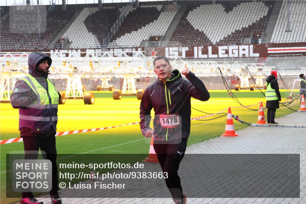 07.12.2025 - St. Pauli X-Mass-Run No. 15 Luisa Fischer http://msf.ph/oto/9383663 07.12.2025 10:54:36 Ziel 67, 15, 1478, 1478, 1489, 4814 meine-sportfotos.de