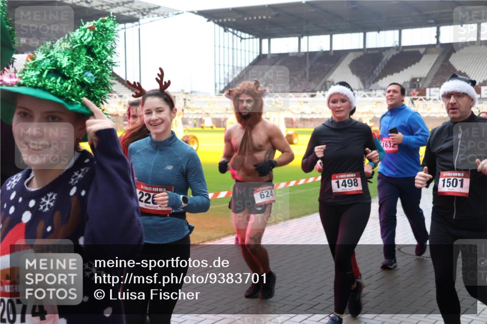 07.12.2025 - St. Pauli X-Mass-Run No. 15 Luisa Fischer http://msf.ph/oto/9383701 07.12.2025 11:26:55 Ziel 15, 2074, 22, 624, 1498, 1632, 15, 1501, 205, 209, 610, 624, 674, 678, 1344, 1345, 1356, 1498, 1501, 1632, 2024, 2026, 2059, 2063, 2066, 2069, 2074, 2088, 2124, 2145, 2161, 2166, 2175, 2176, 2198, 2234, 2236, 2237, 2240, 2255, 2257, 2260, 2265, 2637, 2748, 2749, 2786, 2795, 2813, 2942, 3094, 3217, 3257, 3258, 3260, 3261, 3607, 4884 meine-sportfotos.de