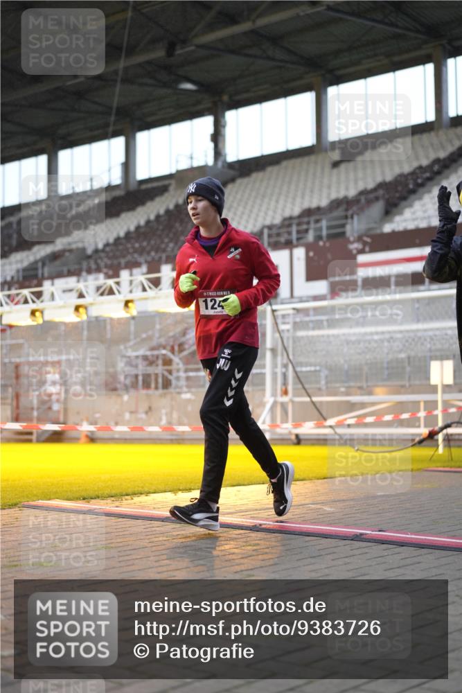 07.12.2025 - St. Pauli X-Mass-Run No. 15 Patografie http://msf.ph/oto/9383726 07.12.2025 10:25:17 Ziel 1247, 1631, 1977, 1987, 1995, 2029, 3962, 4118, 4119, 4121, 4201, 4204, 4284, 4335, 4445, 4482, 4485 meine-sportfotos.de