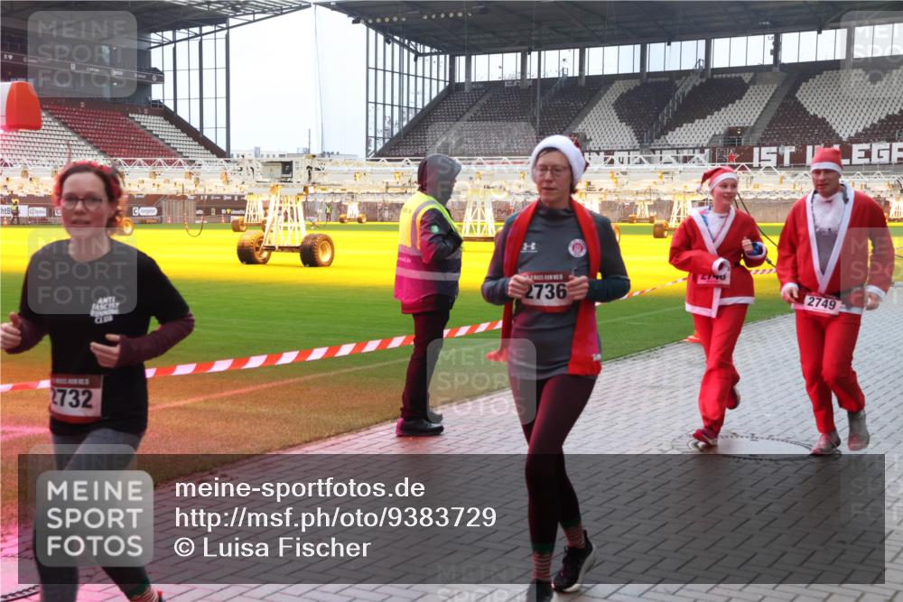 07.12.2025 - St. Pauli X-Mass-Run No. 15 Luisa Fischer http://msf.ph/oto/9383729 07.12.2025 11:26:59 Ziel 732, 2736, 2740, 2749, 205, 209, 610, 624, 1345, 1498, 1501, 1632, 2024, 2026, 2059, 2063, 2066, 2069, 2074, 2088, 2124, 2175, 2176, 2234, 2236, 2237, 2240, 2257, 2260, 2637, 2748, 2749, 2786, 2795, 2813, 2942, 2972, 2979, 3094, 3217, 3257, 3258, 3260, 3261, 3607, 4884 meine-sportfotos.de
