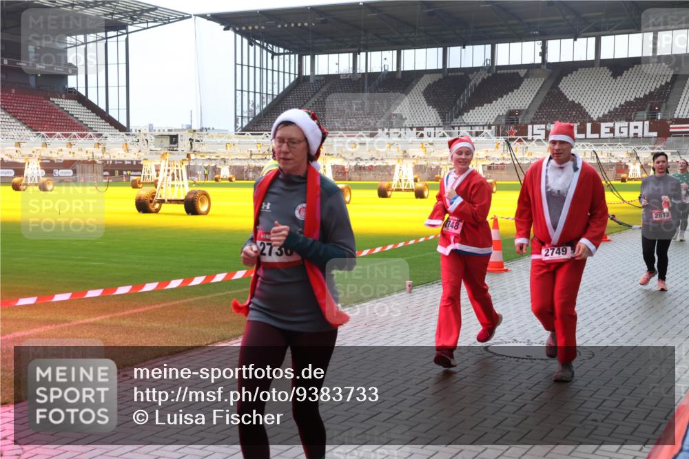 07.12.2025 - St. Pauli X-Mass-Run No. 15 Luisa Fischer http://msf.ph/oto/9383733 07.12.2025 11:26:59 Ziel 2730, 2748, 2749, 2813, 205, 209, 610, 624, 1345, 1498, 1501, 1632, 2024, 2026, 2059, 2063, 2066, 2069, 2074, 2088, 2124, 2175, 2176, 2234, 2236, 2237, 2240, 2257, 2260, 2637, 2748, 2749, 2786, 2795, 2813, 2942, 2972, 2979, 3094, 3217, 3257, 3258, 3260, 3261, 3607, 4884 meine-sportfotos.de