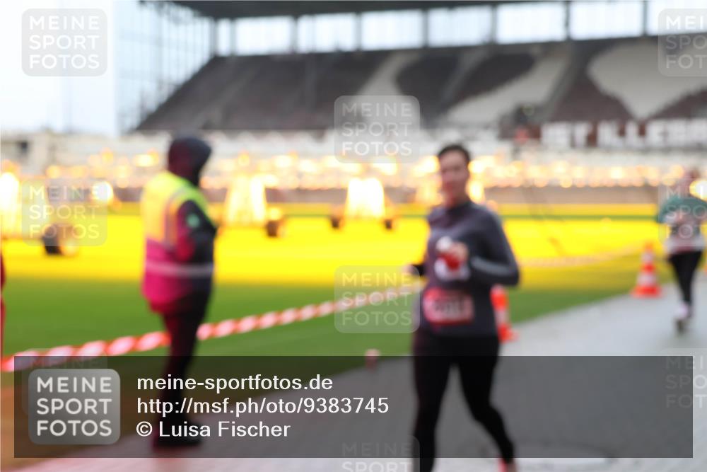 07.12.2025 - St. Pauli X-Mass-Run No. 15 Luisa Fischer http://msf.ph/oto/9383745 07.12.2025 11:27:01 Ziel 205, 209, 610, 624, 1345, 1498, 1501, 1632, 2024, 2026, 2059, 2063, 2066, 2069, 2074, 2124, 2175, 2176, 2234, 2236, 2237, 2240, 2257, 2260, 2637, 2748, 2749, 2786, 2789, 2790, 2795, 2813, 2942, 2972, 2979, 3094, 3217, 3257, 3258, 3260, 3261, 3607, 4884 meine-sportfotos.de