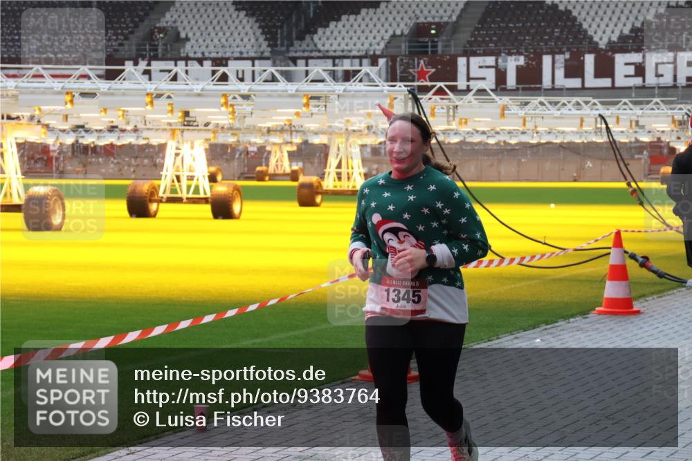 07.12.2025 - St. Pauli X-Mass-Run No. 15 Luisa Fischer http://msf.ph/oto/9383764 07.12.2025 11:27:04 Ziel 15, 1345, 205, 209, 610, 624, 1080, 1345, 1498, 1501, 1632, 2024, 2026, 2059, 2063, 2066, 2069, 2072, 2074, 2124, 2175, 2176, 2234, 2236, 2237, 2240, 2257, 2260, 2637, 2748, 2749, 2786, 2789, 2790, 2795, 2813, 2942, 2972, 2979, 3217, 3257, 3258, 3260, 3261, 3607, 4884 meine-sportfotos.de
