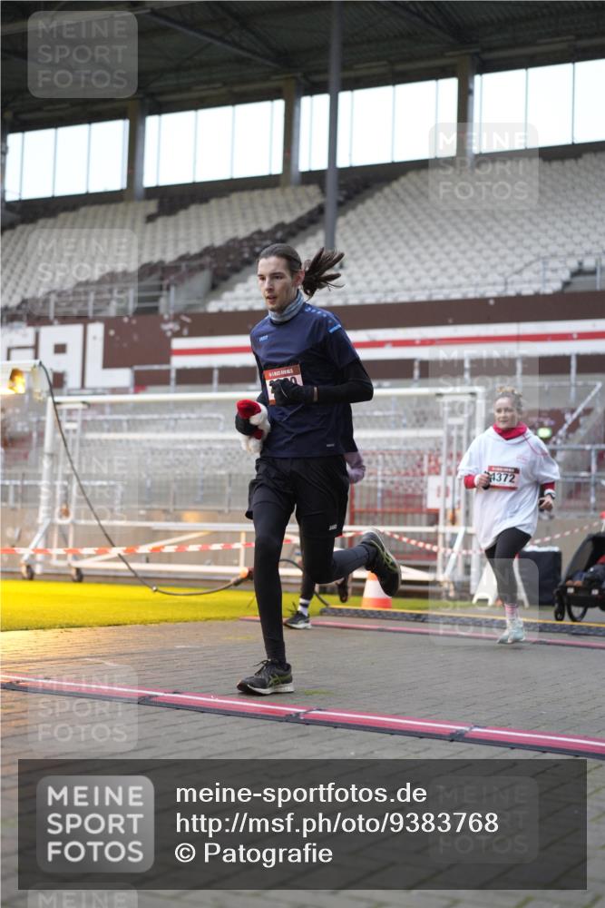 07.12.2025 - St. Pauli X-Mass-Run No. 15 Patografie http://msf.ph/oto/9383768 07.12.2025 10:25:25 Ziel 1247, 1631, 2029, 2680, 4118, 4119, 4121, 4162, 4164, 4201, 4202, 4204, 4284, 4372, 4373, 4445, 4482, 4485 meine-sportfotos.de