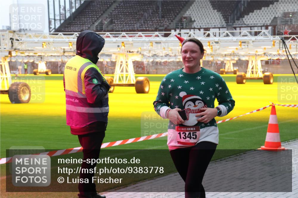 07.12.2025 - St. Pauli X-Mass-Run No. 15 Luisa Fischer http://msf.ph/oto/9383778 07.12.2025 11:27:05 Ziel 15, 1345, 205, 209, 610, 624, 1080, 1345, 1498, 1501, 1632, 2024, 2026, 2059, 2063, 2066, 2069, 2072, 2074, 2124, 2175, 2176, 2234, 2236, 2237, 2240, 2257, 2260, 2637, 2748, 2749, 2786, 2789, 2790, 2795, 2813, 2942, 2972, 2979, 3217, 3257, 3258, 3260, 3261, 3607, 4884 meine-sportfotos.de