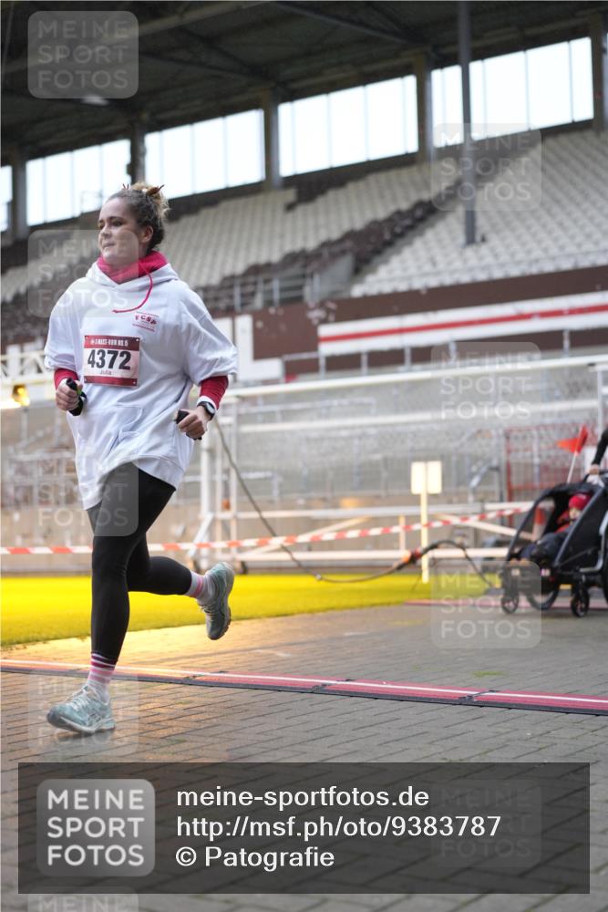07.12.2025 - St. Pauli X-Mass-Run No. 15 Patografie http://msf.ph/oto/9383787 07.12.2025 10:25:27 Ziel 1247, 1631, 2029, 2680, 3742, 4118, 4119, 4121, 4162, 4164, 4201, 4202, 4204, 4284, 4372, 4373, 4445, 4482, 4485 meine-sportfotos.de