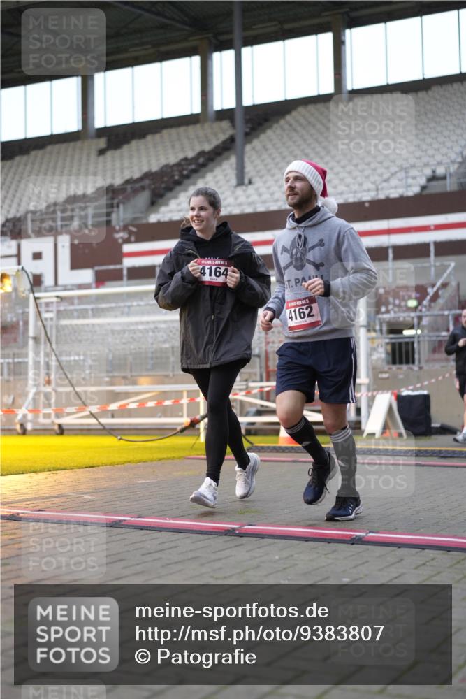 07.12.2025 - St. Pauli X-Mass-Run No. 15 Patografie http://msf.ph/oto/9383807 07.12.2025 10:25:30 Ziel 50, 129, 211, 404, 1069, 1247, 1631, 2029, 2680, 3742, 4118, 4119, 4162, 4164, 4202, 4372, 4373, 4445, 4482, 4485 meine-sportfotos.de