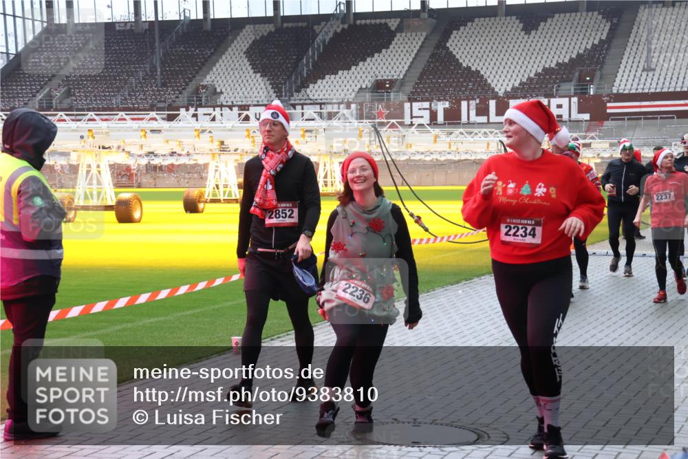 07.12.2025 - St. Pauli X-Mass-Run No. 15 Luisa Fischer http://msf.ph/oto/9383810 07.12.2025 11:27:09 Ziel 15, 2852, 2236, 15, 2234, 2237, 205, 209, 610, 624, 1080, 1345, 1498, 1501, 1632, 2024, 2026, 2059, 2063, 2066, 2069, 2072, 2074, 2124, 2175, 2176, 2234, 2236, 2237, 2240, 2257, 2260, 2637, 2748, 2749, 2789, 2790, 2813, 2942, 2972, 2979, 3098, 3099, 3217, 3257, 3258, 3260, 3261, 4884 meine-sportfotos.de
