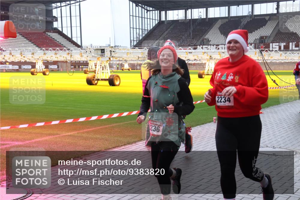 07.12.2025 - St. Pauli X-Mass-Run No. 15 Luisa Fischer http://msf.ph/oto/9383820 07.12.2025 11:27:10 Ziel 236, 2234, 205, 209, 610, 624, 1080, 1345, 1498, 1501, 1632, 2024, 2026, 2059, 2063, 2066, 2069, 2072, 2074, 2124, 2175, 2176, 2234, 2236, 2237, 2240, 2257, 2260, 2637, 2748, 2749, 2789, 2790, 2813, 2942, 2972, 2979, 3098, 3099, 3217, 3258, 4884 meine-sportfotos.de
