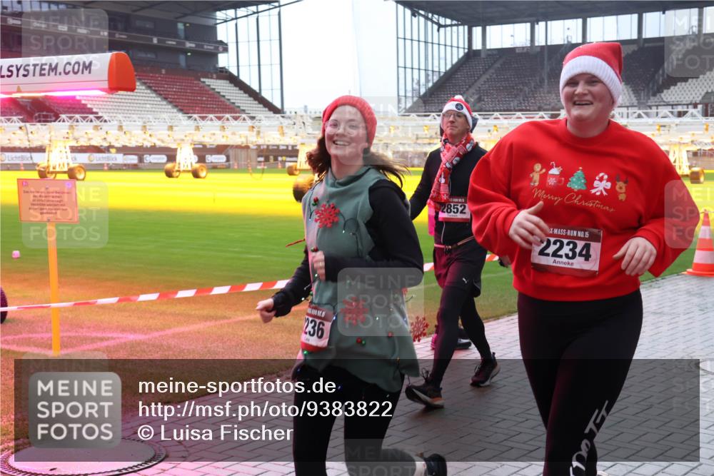 07.12.2025 - St. Pauli X-Mass-Run No. 15 Luisa Fischer http://msf.ph/oto/9383822 07.12.2025 11:27:11 Ziel 236, 2852, 15, 2234, 205, 209, 610, 624, 1080, 1345, 1498, 1501, 1632, 2024, 2026, 2059, 2063, 2066, 2069, 2072, 2074, 2124, 2175, 2176, 2234, 2236, 2237, 2240, 2257, 2260, 2637, 2748, 2749, 2789, 2790, 2813, 2887, 2942, 2972, 2979, 3098, 3099, 3217, 4884 meine-sportfotos.de