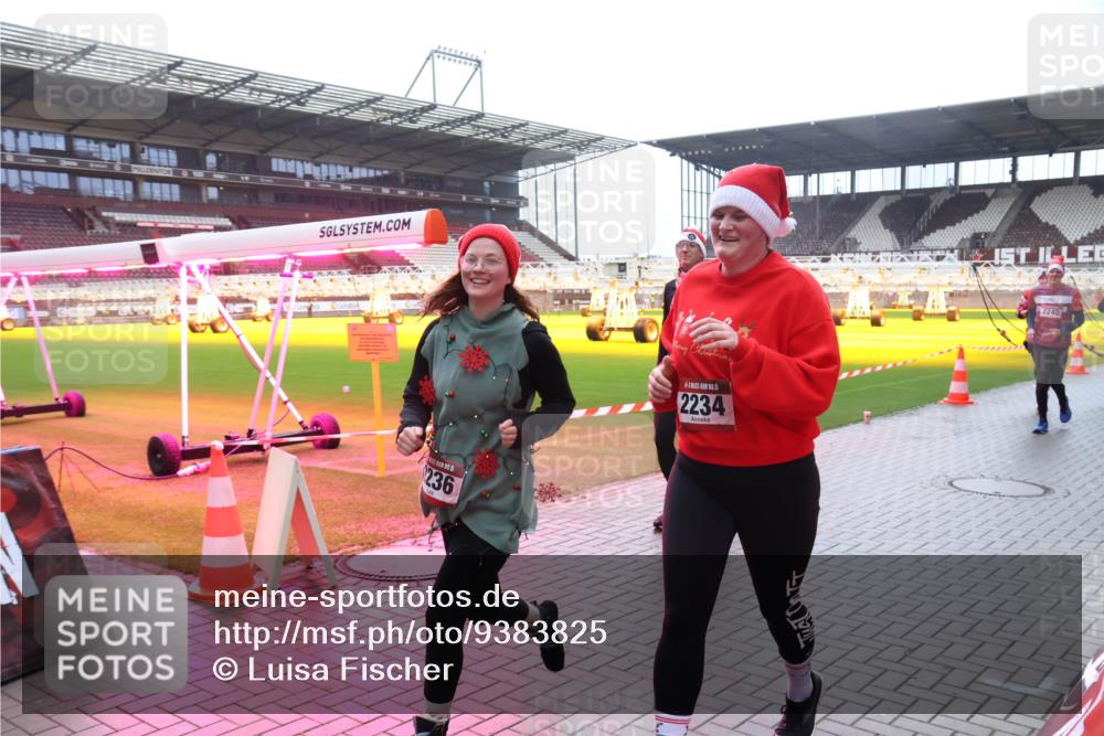 07.12.2025 - St. Pauli X-Mass-Run No. 15 Luisa Fischer http://msf.ph/oto/9383825 07.12.2025 11:27:11 Ziel 236, 2234, 2240, 205, 209, 610, 624, 1080, 1345, 1498, 1501, 1632, 2024, 2026, 2059, 2063, 2066, 2069, 2072, 2074, 2124, 2175, 2176, 2234, 2236, 2237, 2240, 2257, 2260, 2637, 2748, 2749, 2789, 2790, 2813, 2887, 2942, 2972, 2979, 3098, 3099, 3217, 4884 meine-sportfotos.de
