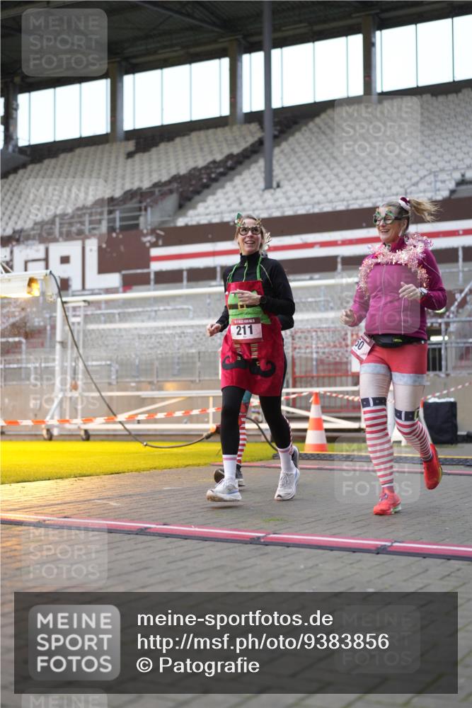 07.12.2025 - St. Pauli X-Mass-Run No. 15 Patografie http://msf.ph/oto/9383856 07.12.2025 10:25:35 Ziel 50, 129, 211, 369, 374, 387, 398, 404, 1069, 2104, 2680, 3742, 3779, 4162, 4164, 4202, 4372, 4373, 4501 meine-sportfotos.de