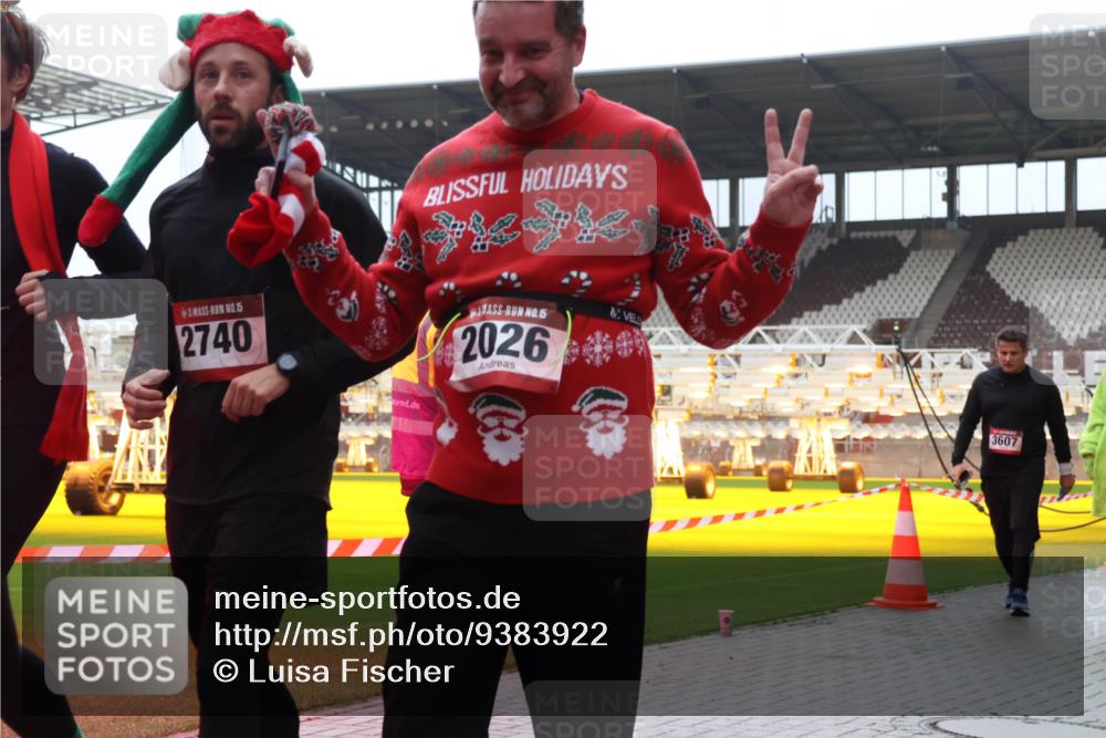 07.12.2025 - St. Pauli X-Mass-Run No. 15 Luisa Fischer http://msf.ph/oto/9383922 07.12.2025 11:27:25 Ziel 15, 2740, 15, 2026, 3607, 205, 209, 1080, 2024, 2026, 2072, 2175, 2176, 2234, 2236, 2237, 2240, 2748, 2749, 2789, 2790, 2813, 2887, 2942, 2972, 2979, 2995, 2999, 3004, 3098, 3099, 4884 meine-sportfotos.de