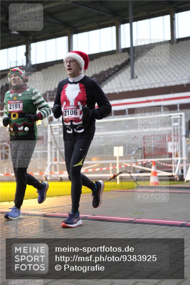 07.12.2025 - St. Pauli X-Mass-Run No. 15 Patografie http://msf.ph/oto/9383925 07.12.2025 10:25:43 Ziel 50, 129, 211, 369, 374, 387, 398, 404, 1069, 1227, 1538, 1581, 1586, 2041, 2104, 2106, 2149, 2191, 2215, 2896, 3742, 3779, 3910, 3918, 4162, 4164, 4202, 4300, 4301, 4501 meine-sportfotos.de
