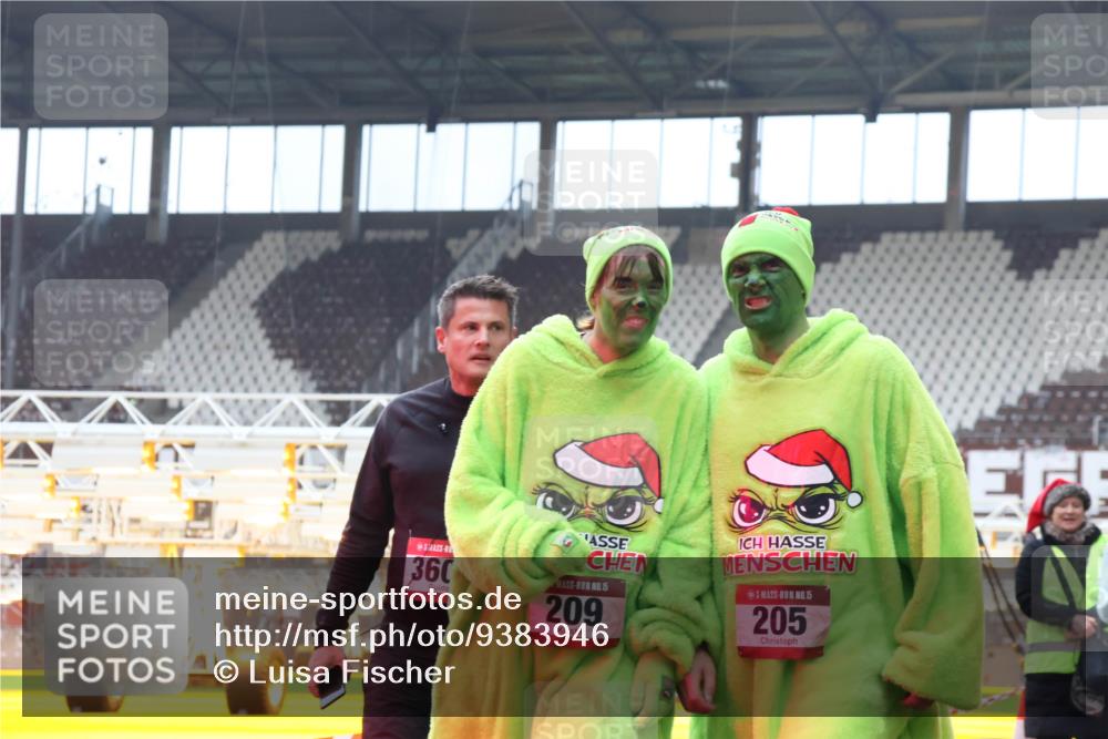 07.12.2025 - St. Pauli X-Mass-Run No. 15 Luisa Fischer http://msf.ph/oto/9383946 07.12.2025 11:27:29 Ziel 360, 15, 209, 15, 205, 205, 209, 1080, 1772, 2024, 2026, 2072, 2175, 2176, 2234, 2236, 2237, 2240, 2789, 2790, 2813, 2887, 2942, 2972, 2979, 2995, 2999, 3004, 3098, 3099, 3956, 4647, 4656, 4884 meine-sportfotos.de