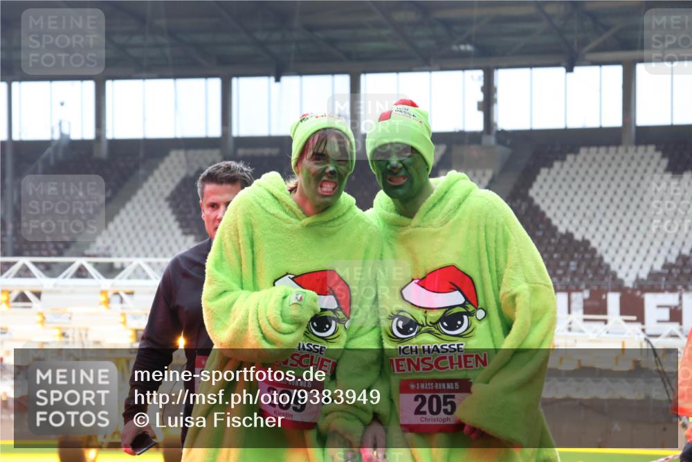 07.12.2025 - St. Pauli X-Mass-Run No. 15 Luisa Fischer http://msf.ph/oto/9383949 07.12.2025 11:27:30 Ziel 15, 209, 15, 205, 35, 36, 205, 209, 1080, 1772, 2024, 2026, 2072, 2175, 2176, 2234, 2236, 2237, 2240, 2789, 2790, 2813, 2887, 2942, 2972, 2979, 2995, 2999, 3004, 3098, 3099, 3956, 4647, 4656, 4884 meine-sportfotos.de