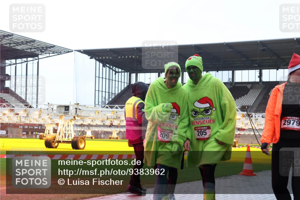07.12.2025 - St. Pauli X-Mass-Run No. 15 Luisa Fischer http://msf.ph/oto/9383962 07.12.2025 11:27:31 Ziel 5, 209, 15, 205, 2979, 35, 36, 205, 209, 1080, 1772, 2024, 2026, 2072, 2175, 2176, 2234, 2236, 2237, 2240, 2789, 2790, 2813, 2887, 2942, 2972, 2979, 2995, 2999, 3004, 3098, 3099, 3956, 4647, 4656, 4884 meine-sportfotos.de