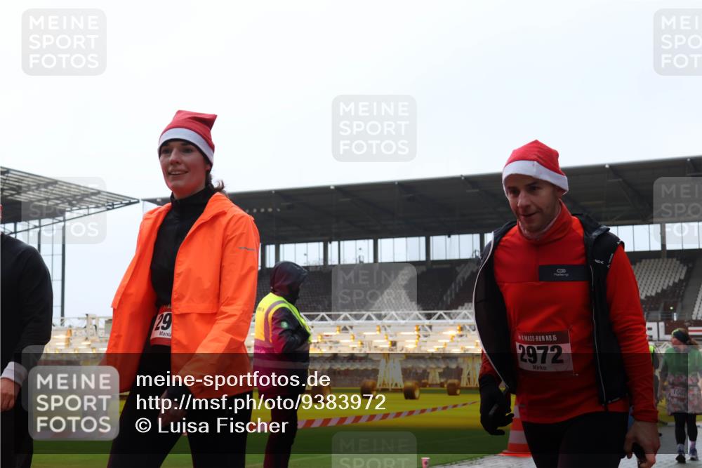 07.12.2025 - St. Pauli X-Mass-Run No. 15 Luisa Fischer http://msf.ph/oto/9383972 07.12.2025 11:27:33 Ziel 29, 15, 2972, 1080, 35, 36, 205, 209, 1080, 1772, 2072, 2175, 2176, 2234, 2236, 2237, 2240, 2789, 2790, 2887, 2942, 2972, 2979, 2995, 2999, 3004, 3098, 3099, 3956, 4647, 4656, 4884 meine-sportfotos.de