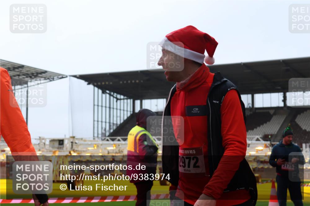 07.12.2025 - St. Pauli X-Mass-Run No. 15 Luisa Fischer http://msf.ph/oto/9383974 07.12.2025 11:27:34 Ziel 15, 2972, 2175, 272, 35, 36, 205, 209, 1080, 1772, 2072, 2175, 2176, 2234, 2236, 2237, 2240, 2789, 2790, 2887, 2942, 2972, 2979, 2995, 2999, 3004, 3098, 3099, 3956, 4647, 4656, 4884 meine-sportfotos.de