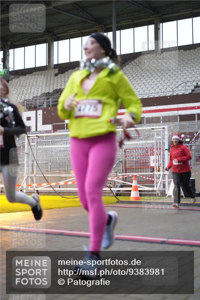 07.12.2025 - St. Pauli X-Mass-Run No. 15 Patografie http://msf.ph/oto/9383981 07.12.2025 10:25:50 Ziel 50, 211, 369, 374, 387, 398, 422, 1069, 1227, 1538, 1561, 1581, 1586, 2041, 2104, 2106, 2149, 2191, 2215, 2896, 3779, 3805, 3910, 3918, 4300, 4301, 4501, 4775, 4782 meine-sportfotos.de