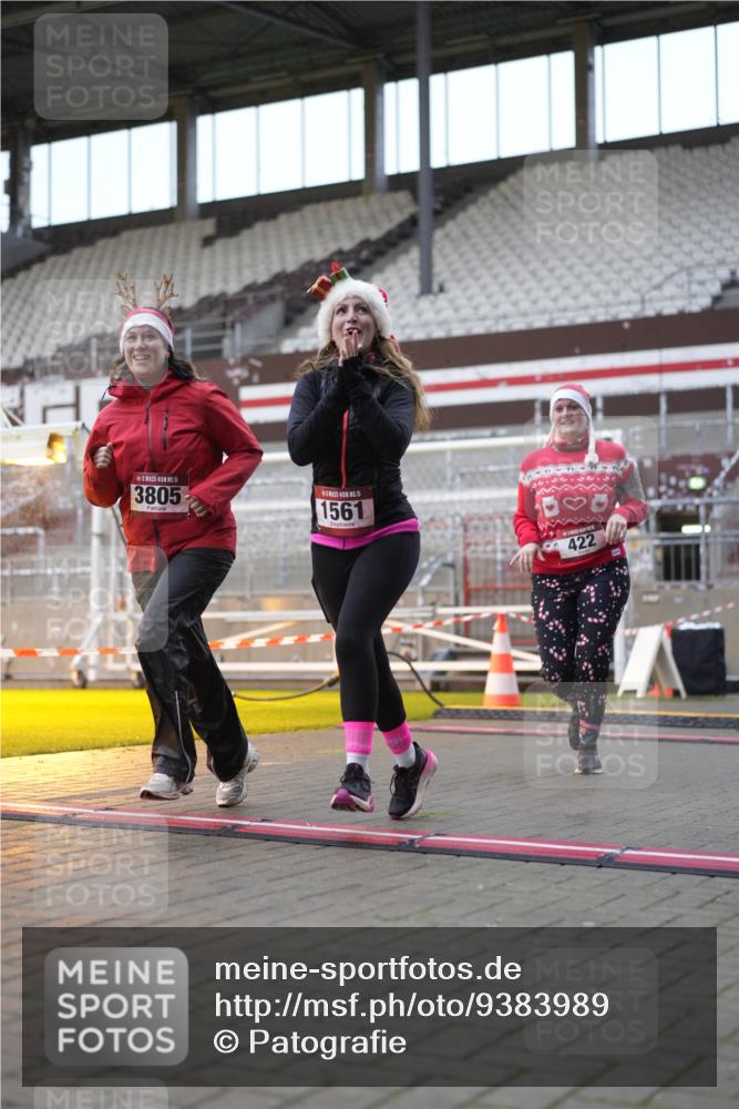 07.12.2025 - St. Pauli X-Mass-Run No. 15 Patografie http://msf.ph/oto/9383989 07.12.2025 10:25:51 Ziel 369, 374, 387, 398, 422, 1227, 1538, 1561, 1581, 1586, 2041, 2104, 2106, 2149, 2191, 2215, 2896, 3779, 3805, 3910, 3918, 4300, 4301, 4492, 4501, 4775, 4782 meine-sportfotos.de