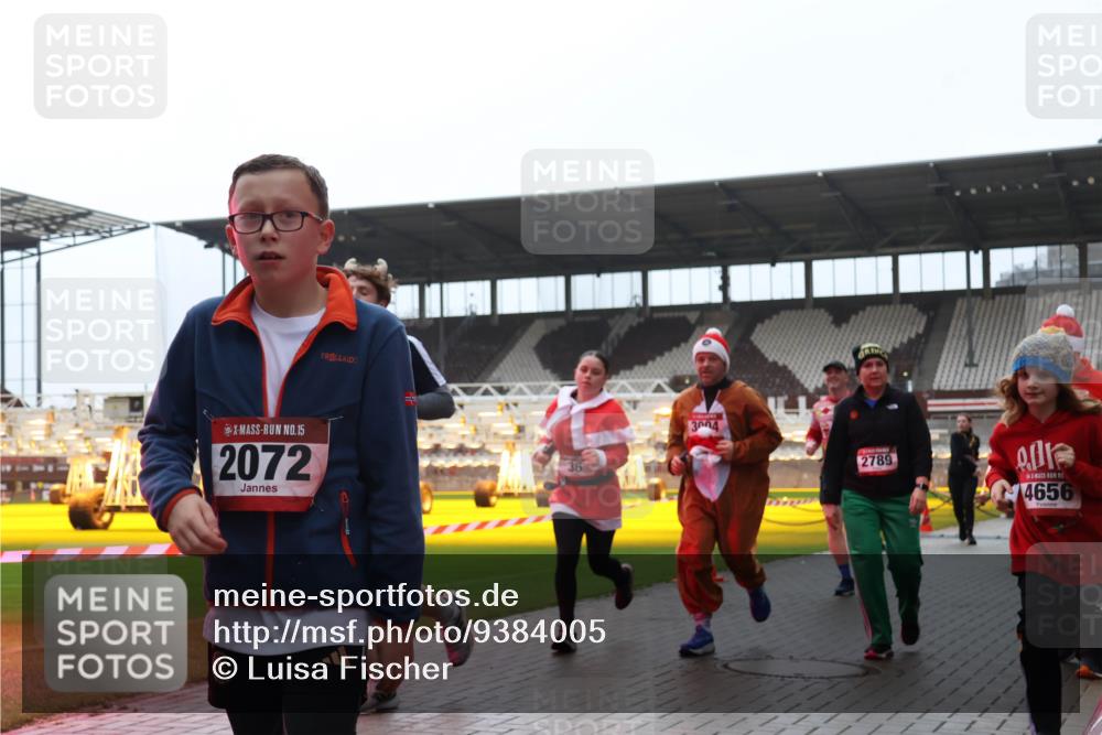 07.12.2025 - St. Pauli X-Mass-Run No. 15 Luisa Fischer http://msf.ph/oto/9384005 07.12.2025 11:27:43 Ziel 15, 2072, 36, 3004, 2789, 4656, 35, 36, 534, 1080, 1772, 2072, 2571, 2572, 2789, 2790, 2887, 2972, 2979, 2995, 2999, 3004, 3098, 3099, 3315, 3956, 4647, 4656 meine-sportfotos.de
