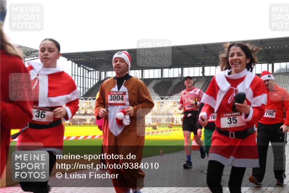 07.12.2025 - St. Pauli X-Mass-Run No. 15 Luisa Fischer http://msf.ph/oto/9384010 07.12.2025 11:27:45 Ziel 36, 3004, 4647, 2789, 35, 35, 2790, 35, 36, 534, 776, 790, 1080, 1772, 2072, 2571, 2572, 2623, 2789, 2790, 2887, 2972, 2979, 2995, 2999, 3004, 3098, 3099, 3315, 3956, 4647, 4656 meine-sportfotos.de