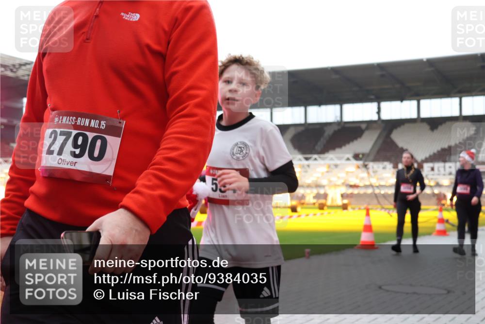 07.12.2025 - St. Pauli X-Mass-Run No. 15 Luisa Fischer http://msf.ph/oto/9384035 07.12.2025 11:27:49 Ziel 15, 2790, 5, 35, 36, 407, 534, 776, 790, 1080, 1772, 2072, 2567, 2571, 2572, 2623, 2790, 2887, 2995, 2999, 3004, 3098, 3099, 3315, 3956, 4647, 4656 meine-sportfotos.de