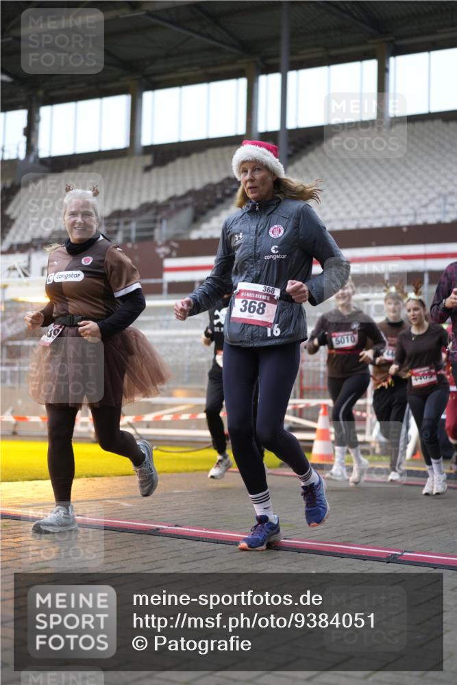 07.12.2025 - St. Pauli X-Mass-Run No. 15 Patografie http://msf.ph/oto/9384051 07.12.2025 10:26:15 Ziel 23, 28, 368, 1638, 1639, 2068, 2922, 3698, 3699, 4044, 4093, 4448, 4460, 4461, 4469, 4481, 4529, 4532, 4699, 4703, 4709, 5010 meine-sportfotos.de