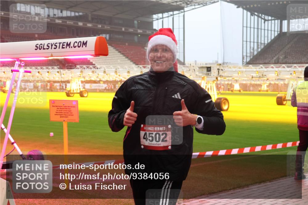 07.12.2025 - St. Pauli X-Mass-Run No. 15 Luisa Fischer http://msf.ph/oto/9384056 07.12.2025 10:14:26 Ziel 15, 4502, 88, 174, 352, 970, 1699, 2905, 2951, 3243, 4371, 4489, 4502, 4526, 4545 meine-sportfotos.de