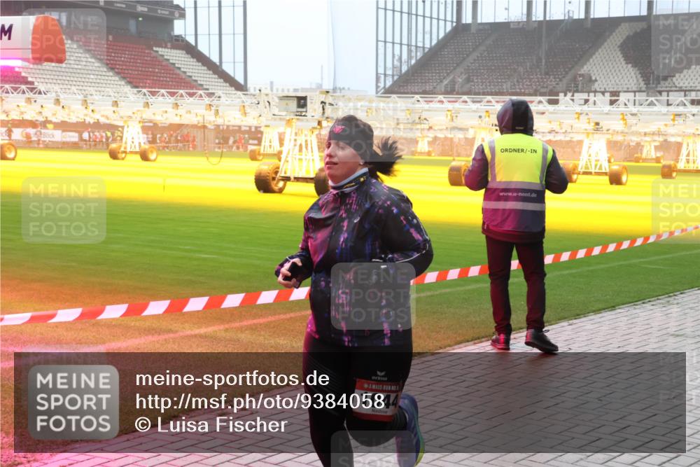 07.12.2025 - St. Pauli X-Mass-Run No. 15 Luisa Fischer http://msf.ph/oto/9384058 07.12.2025 10:14:27 Ziel 1044, 88, 174, 352, 970, 1699, 2905, 2951, 3243, 4371, 4489, 4502, 4526, 4545 meine-sportfotos.de
