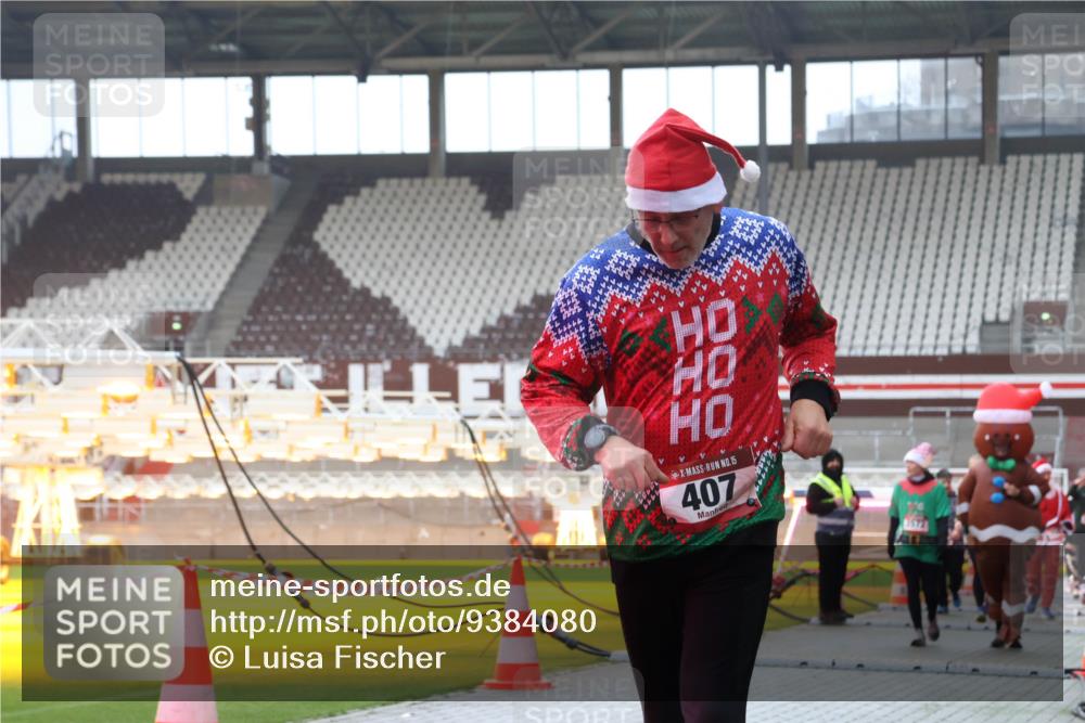 07.12.2025 - St. Pauli X-Mass-Run No. 15 Luisa Fischer http://msf.ph/oto/9384080 07.12.2025 11:28:11 Ziel 15, 407, 7777, 65724, 35, 36, 407, 534, 776, 790, 1082, 1772, 2138, 2139, 2192, 2196, 2567, 2571, 2572, 2623, 2655, 2930, 2980, 2995, 3027, 3315, 3956, 4644, 4647, 4656 meine-sportfotos.de