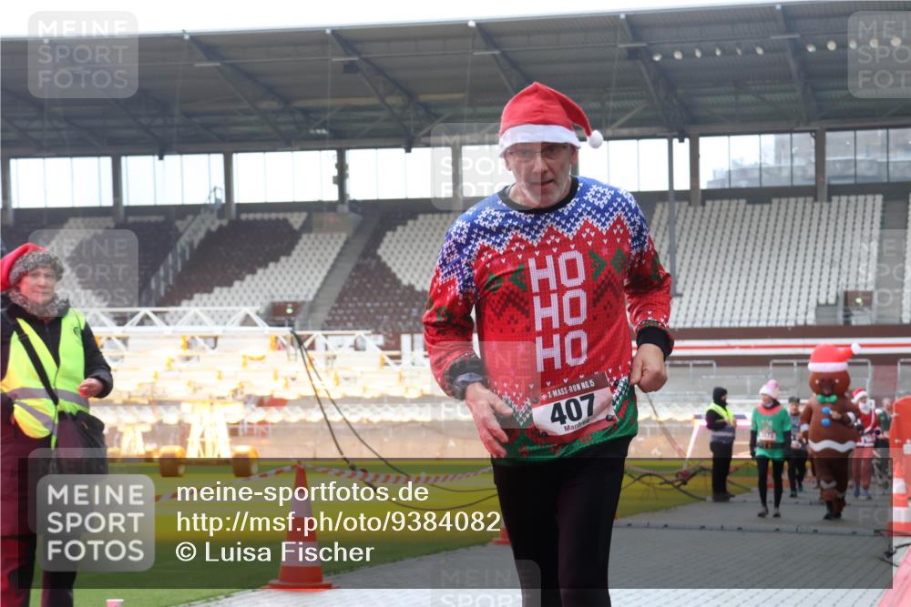 07.12.2025 - St. Pauli X-Mass-Run No. 15 Luisa Fischer http://msf.ph/oto/9384082 07.12.2025 11:28:12 Ziel 15, 407, 35, 36, 407, 534, 776, 790, 1082, 1772, 2138, 2139, 2192, 2196, 2567, 2571, 2572, 2623, 2655, 2930, 2980, 3027, 3315, 3956, 4644, 4647, 4656 meine-sportfotos.de