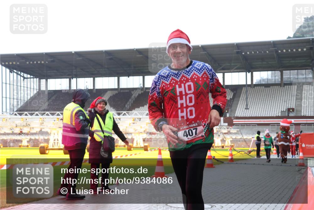 07.12.2025 - St. Pauli X-Mass-Run No. 15 Luisa Fischer http://msf.ph/oto/9384086 07.12.2025 11:28:13 Ziel 15, 407, 35, 36, 407, 534, 776, 790, 1082, 1772, 2138, 2139, 2192, 2196, 2567, 2571, 2572, 2623, 2655, 2930, 2980, 3027, 3057, 3315, 3956, 4644, 4647, 4655, 4656 meine-sportfotos.de
