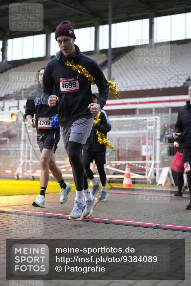 07.12.2025 - St. Pauli X-Mass-Run No. 15 Patografie http://msf.ph/oto/9384089 07.12.2025 10:26:18 Ziel 23, 28, 368, 1396, 1638, 1639, 2068, 2518, 2648, 2649, 2922, 3698, 3699, 4044, 4093, 4448, 4460, 4461, 4469, 4481, 4529, 4532, 4699, 4703, 4709, 5010 meine-sportfotos.de