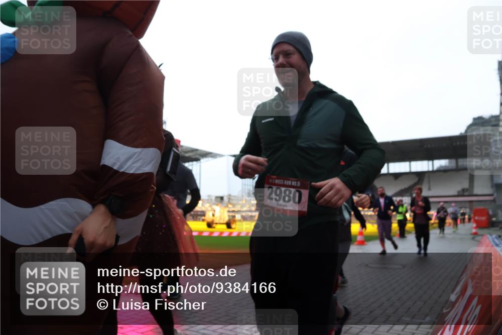 07.12.2025 - St. Pauli X-Mass-Run No. 15 Luisa Fischer http://msf.ph/oto/9384166 07.12.2025 11:28:33 Ziel 5, 2980, 407, 790, 1082, 2138, 2139, 2162, 2163, 2164, 2192, 2196, 2567, 2655, 2808, 2845, 2930, 2980, 3027, 3057, 3063, 3074, 3599, 3670, 4644, 4653, 4655 meine-sportfotos.de