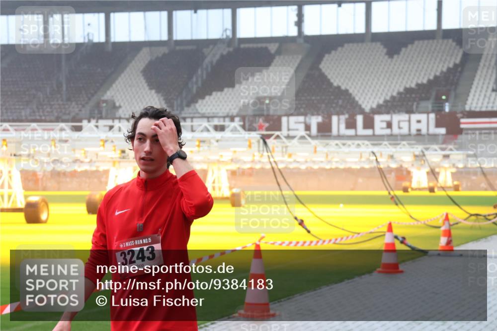 07.12.2025 - St. Pauli X-Mass-Run No. 15 Luisa Fischer http://msf.ph/oto/9384183 07.12.2025 10:14:44 Ziel 15, 3243, 174, 352, 1158, 2564, 2617, 2618, 2864, 2951, 3243, 4371, 4489, 4502, 4508, 4526, 4545 meine-sportfotos.de