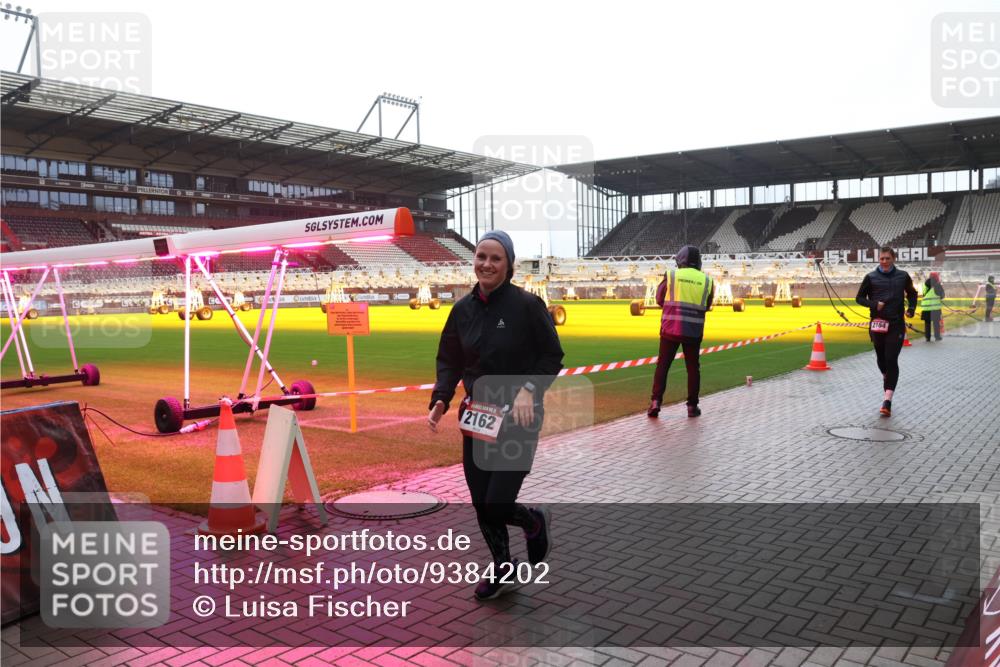 07.12.2025 - St. Pauli X-Mass-Run No. 15 Luisa Fischer http://msf.ph/oto/9384202 07.12.2025 11:28:46 Ziel 2162, 22164, 1082, 1897, 1917, 1919, 1920, 1921, 2138, 2139, 2162, 2163, 2164, 2192, 2196, 2426, 2427, 2431, 2495, 2655, 2774, 2808, 2845, 2930, 2980, 3027, 3057, 3063, 3074, 3599, 3670, 4641, 4644, 4653, 4655, 4832 meine-sportfotos.de