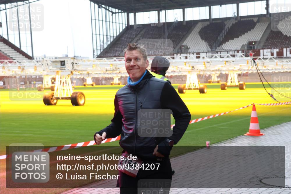 07.12.2025 - St. Pauli X-Mass-Run No. 15 Luisa Fischer http://msf.ph/oto/9384207 07.12.2025 11:28:48 Ziel 15, 2164, 1082, 1897, 1917, 1919, 1920, 1921, 2138, 2139, 2162, 2163, 2164, 2192, 2196, 2426, 2427, 2431, 2495, 2655, 2774, 2808, 2845, 2930, 2980, 3027, 3057, 3063, 3074, 3599, 3670, 4641, 4644, 4653, 4655, 4832 meine-sportfotos.de
