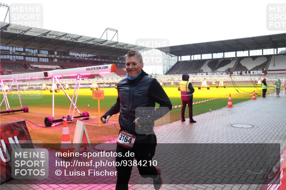 07.12.2025 - St. Pauli X-Mass-Run No. 15 Luisa Fischer http://msf.ph/oto/9384210 07.12.2025 11:28:49 Ziel 2164, 1082, 1897, 1917, 1919, 1920, 1921, 2138, 2139, 2162, 2163, 2164, 2192, 2196, 2383, 2426, 2427, 2431, 2495, 2655, 2774, 2808, 2845, 2930, 2980, 3027, 3057, 3063, 3074, 3599, 3670, 4641, 4644, 4653, 4655, 4832 meine-sportfotos.de
