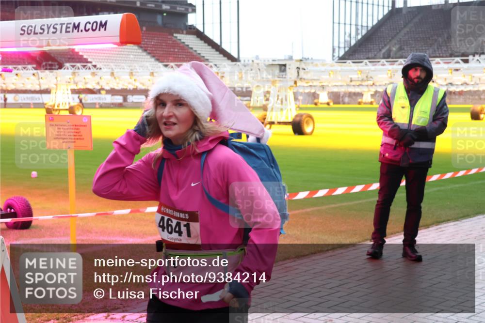 07.12.2025 - St. Pauli X-Mass-Run No. 15 Luisa Fischer http://msf.ph/oto/9384214 07.12.2025 11:28:59 Ziel 4641, 670, 1897, 1917, 1919, 1920, 1921, 2038, 2162, 2163, 2164, 2383, 2426, 2427, 2431, 2495, 2707, 2709, 2774, 2808, 2845, 3057, 3063, 3074, 3234, 3599, 3670, 4641, 4644, 4653, 4655, 4818, 4832, 4837, 4838 meine-sportfotos.de